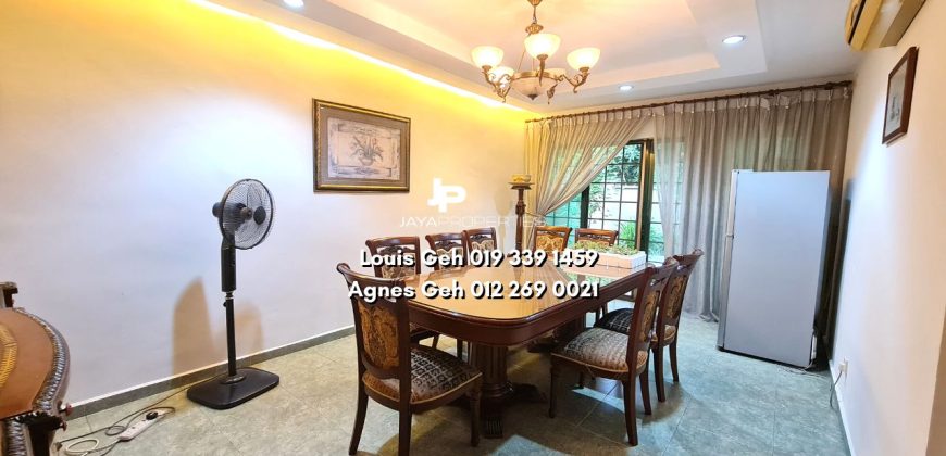 Corner Link Bungalow with Spacious Land Corner Link Bungalow with Spacious Land