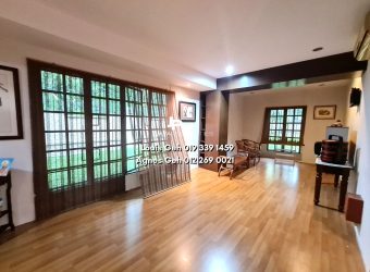 Corner Link Bungalow with Spacious Land Corner Link Bungalow with Spacious Land