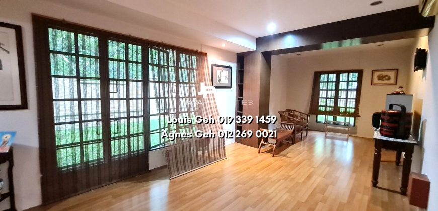 Corner Link Bungalow with Spacious Land Corner Link Bungalow with Spacious Land